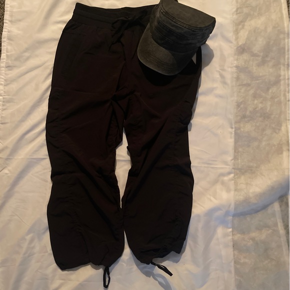 Cargo capri pants women’s,cinching drawstrings,skimming,lightweight,acti… - Picture 3 of 6